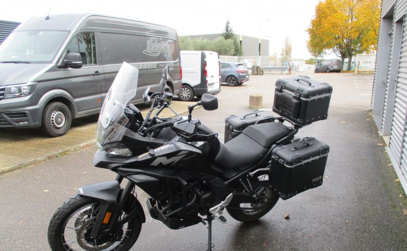 CF MOTO 700 MT 9