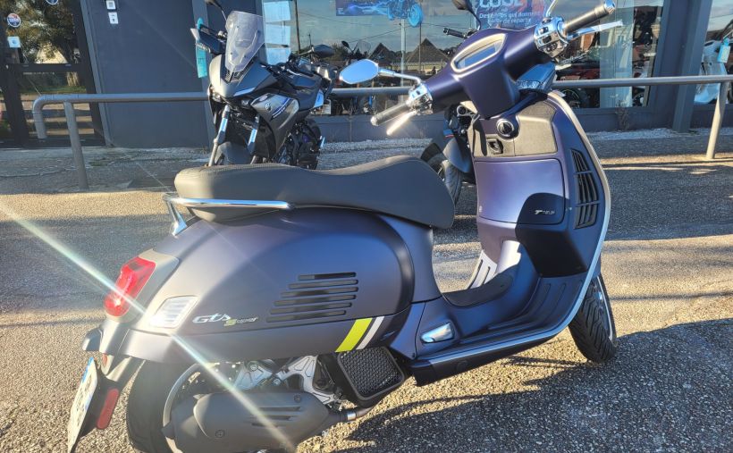 VESPA GTS 125IE SUPER 1