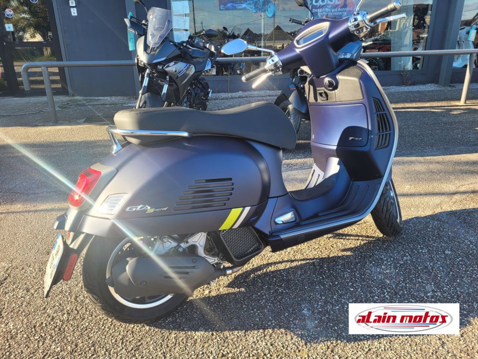 VESPA GTS 125IE SUPER 3