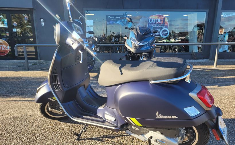 VESPA GTS 125IE SUPER 2