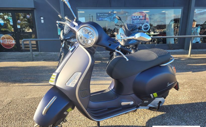 VESPA GTS 125IE SUPER 3