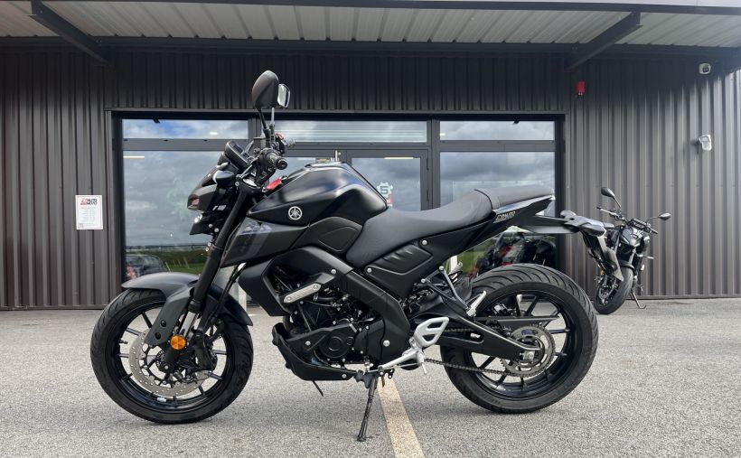 YAMAHA MT-125 15
