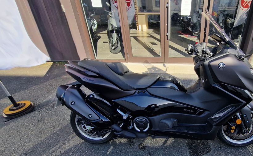 YAMAHA XP T-MAX 560 TECH MAX 4