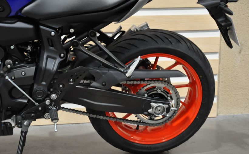 YAMAHA MT-07 (47.5CV) 8