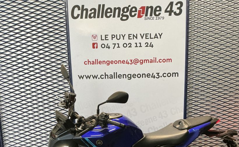 YAMAHA MT-09  Y-AMT 0