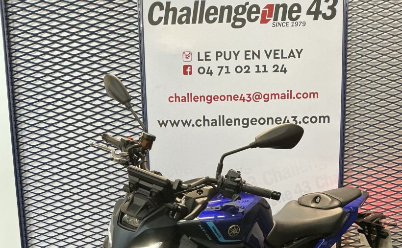 YAMAHA MT-09  Y-AMT 1