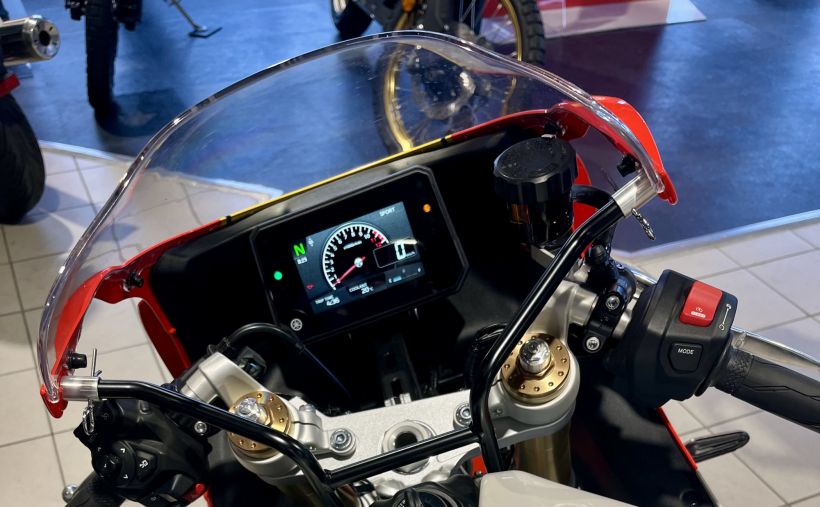 YAMAHA XSR 900 GP 20