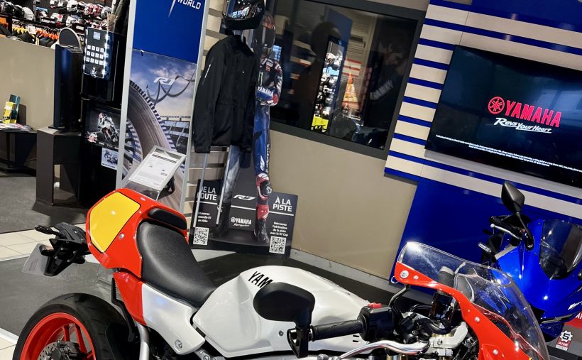 YAMAHA XSR 900 GP 0