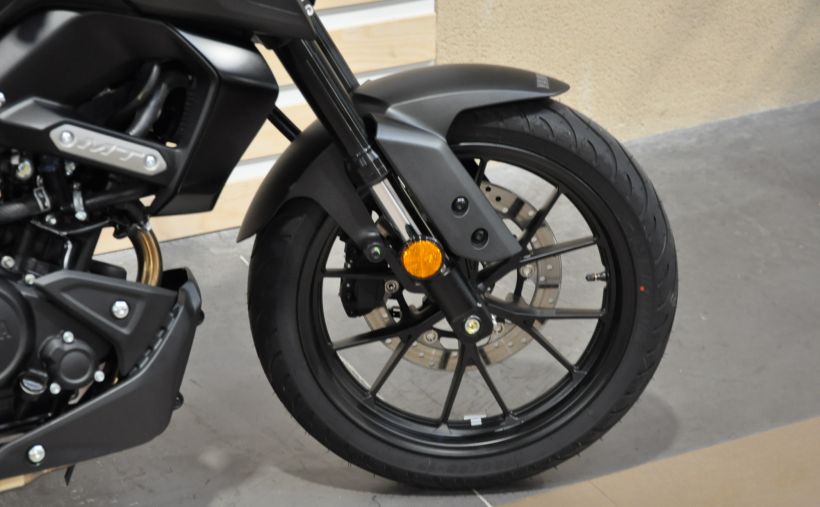 YAMAHA MT-125 3