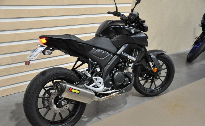 YAMAHA MT-125 4