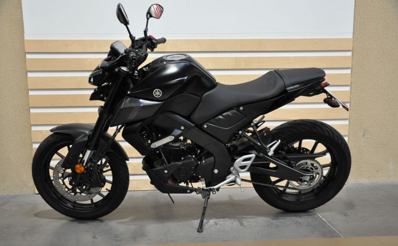 YAMAHA MT-125 9