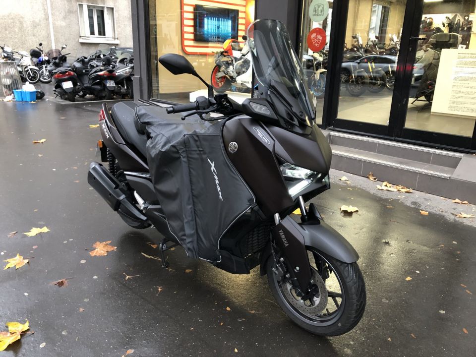 YAMAHA XMAX 300 Tech Max 0