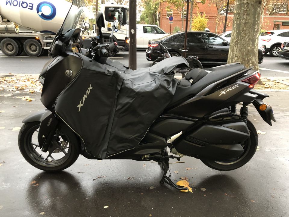 YAMAHA XMAX 300 Tech Max 25