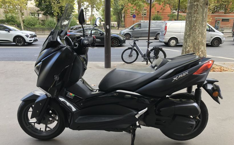 YAMAHA XMAX 125 25