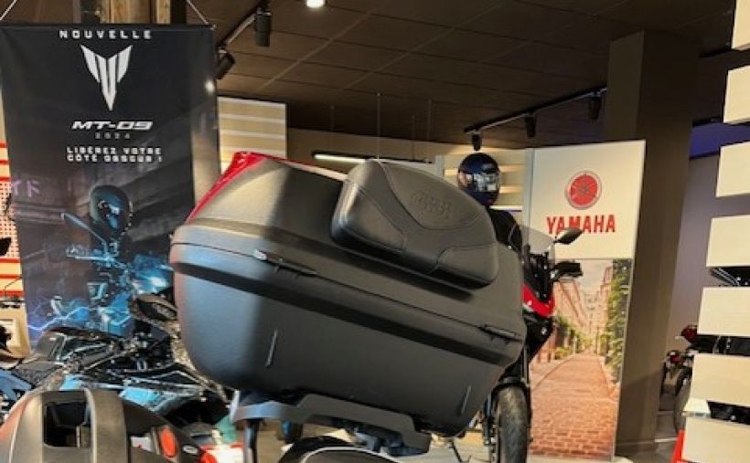 YAMAHA FZ1 FAZER 1000 3