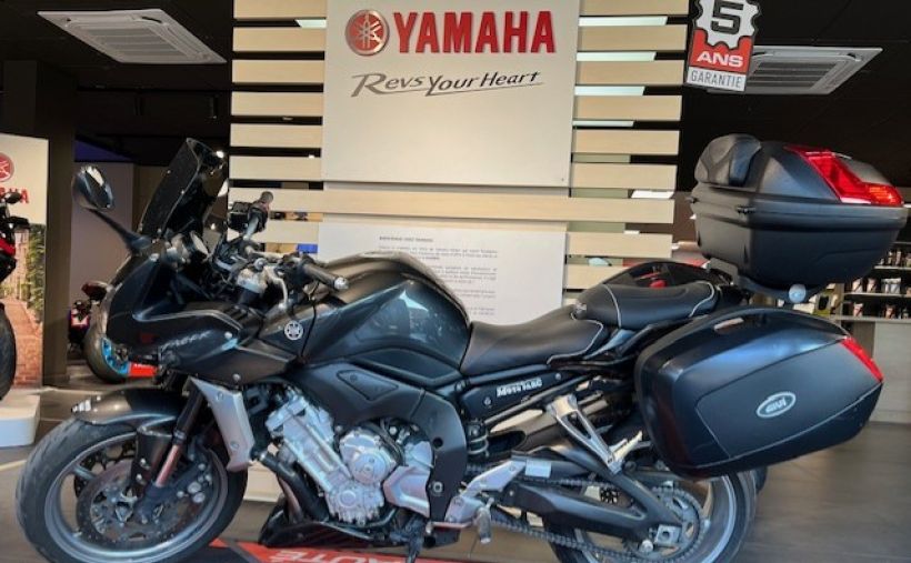 YAMAHA FZ1 FAZER 1000 5