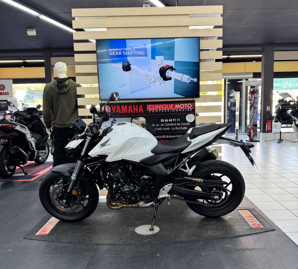 HONDA CB 1000 Hornet 2