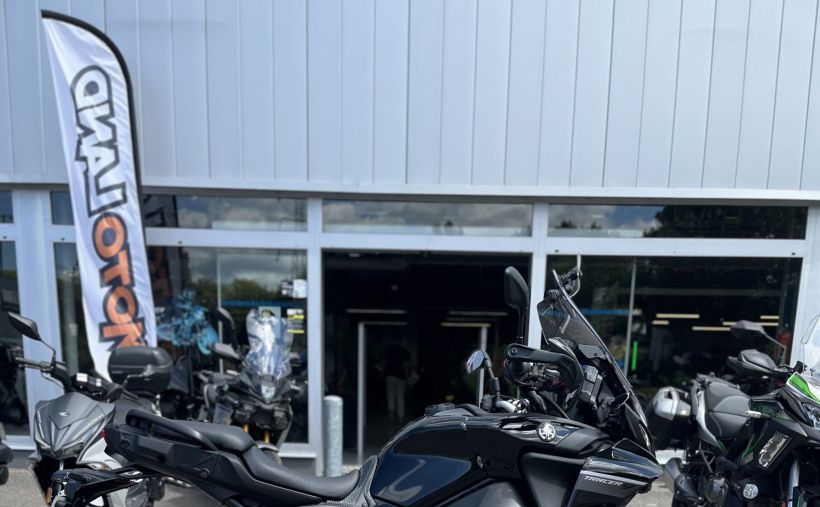 YAMAHA TRACER 9 0