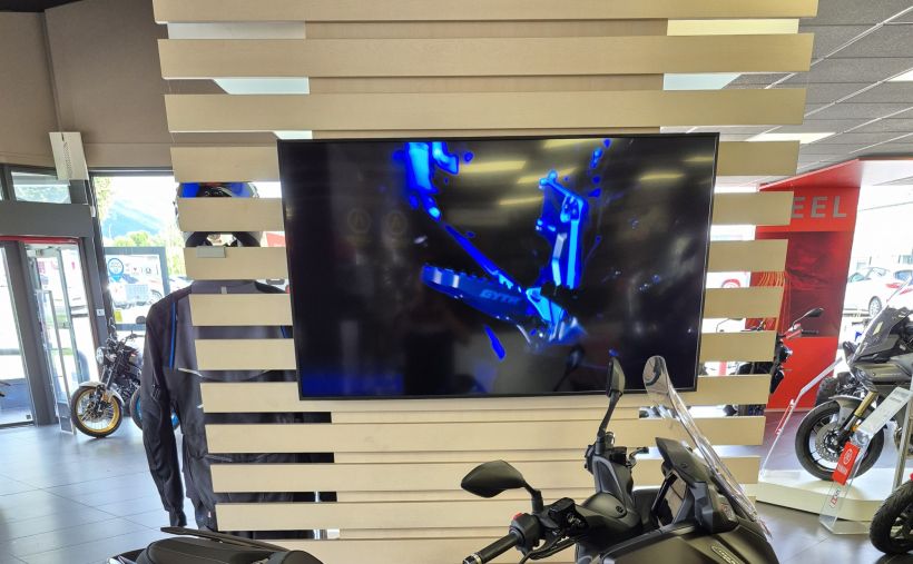 YAMAHA XMAX 300 Tech Max 2
