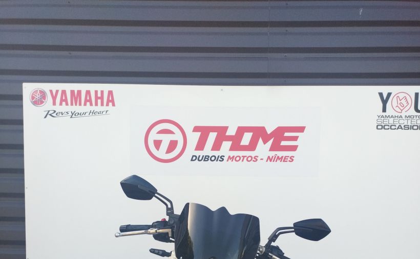 YAMAHA XJ6-N 2