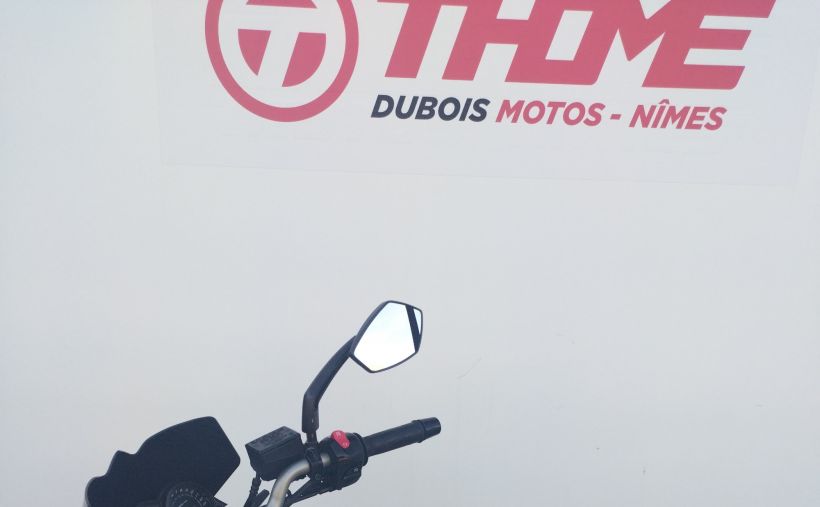YAMAHA XJ6-N 7