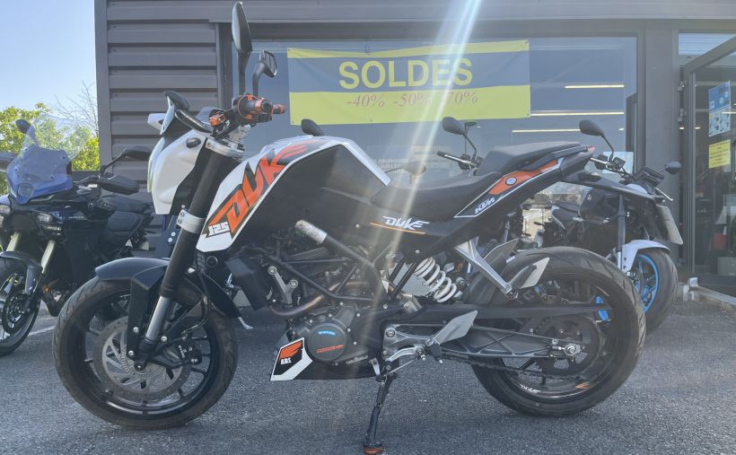 KTM 125 DUKE ABS 2