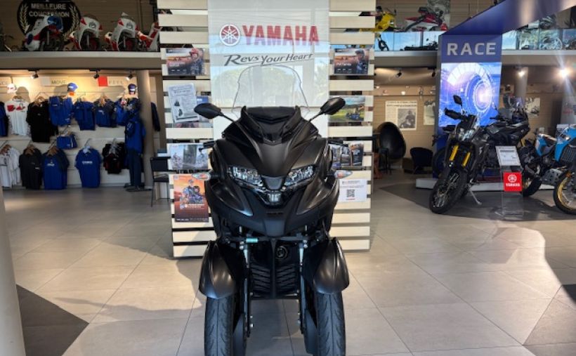YAMAHA TRICITY 300 1ERE MAIN FAIBLE KILOMETRAGE  112€/MOIS* GARANTIE 12 MOIS 2