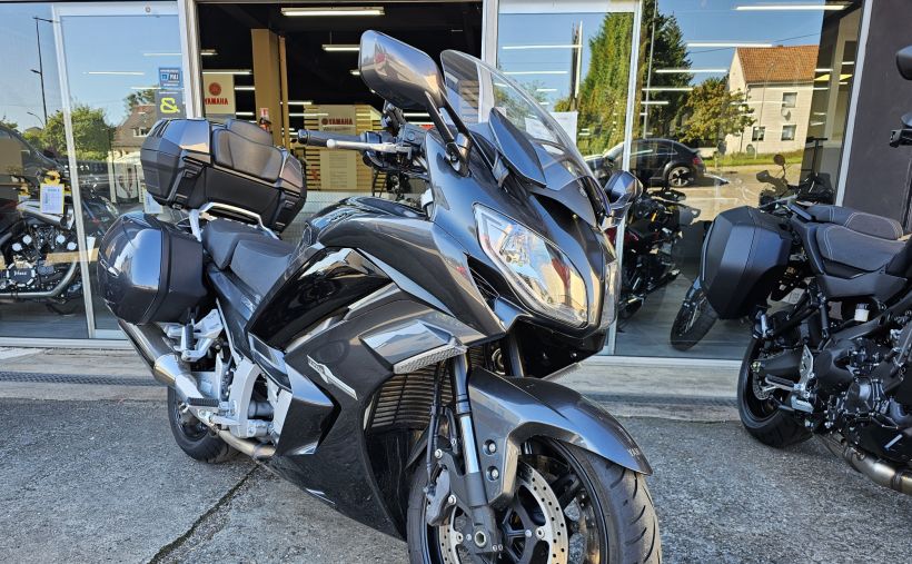 YAMAHA FJR 1300 AE 1