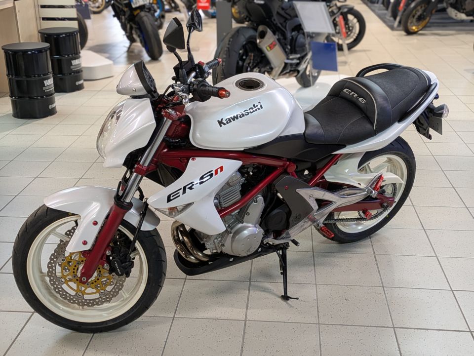 KAWASAKI ER-6 60
