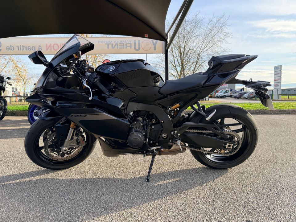 YAMAHA YZF-R9 2