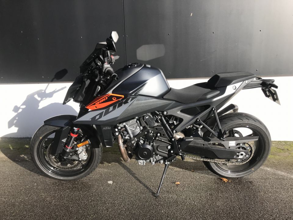 KTM 990 DUKE 8