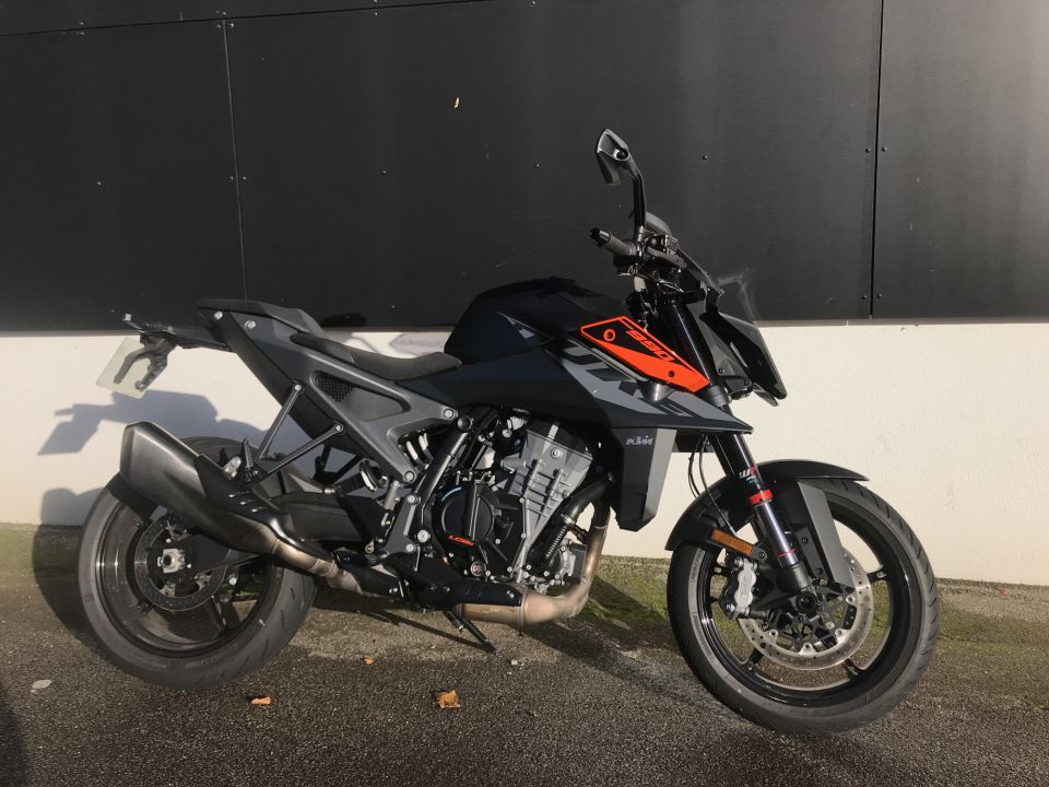 KTM 990 DUKE 0