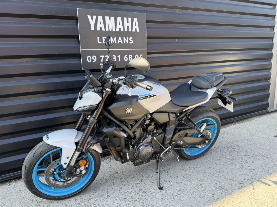 YAMAHA MT-07 15