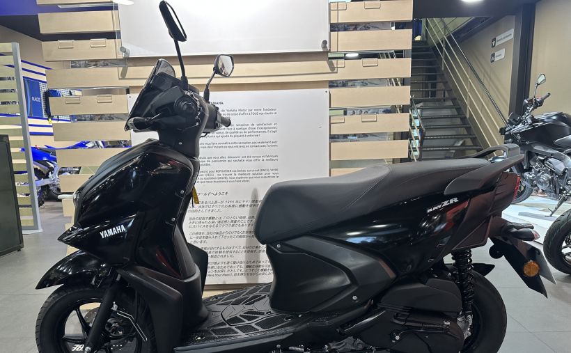 YAMAHA RayZR 125 0