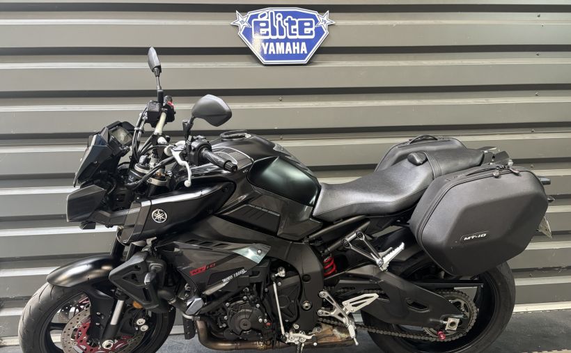 YAMAHA MT-10 2