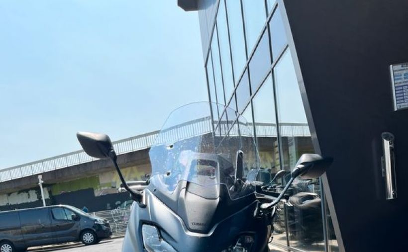 YAMAHA XP T-MAX 560 TECH MAX KAMO 2