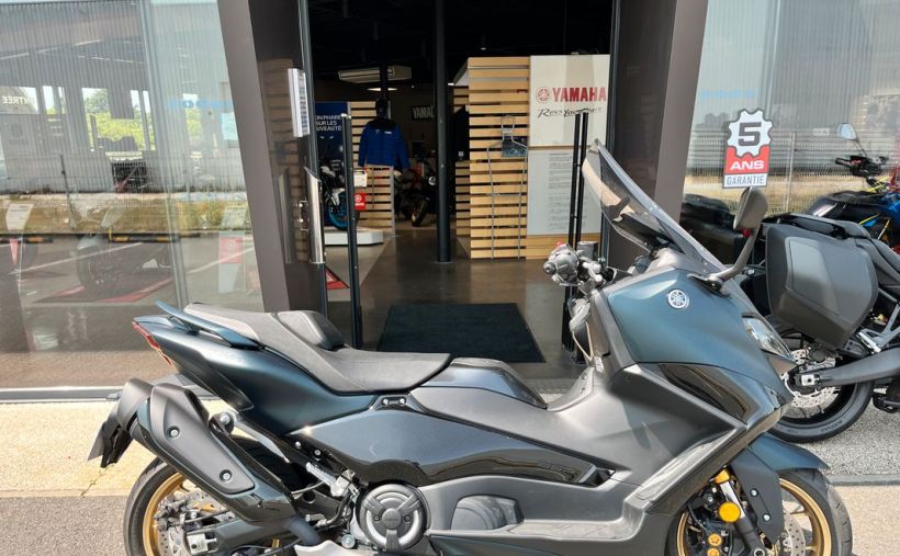 YAMAHA XP T-MAX 560 TECH MAX KAMO 0