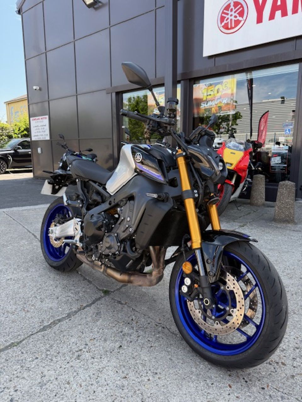 YAMAHA MT-09 SP 3
