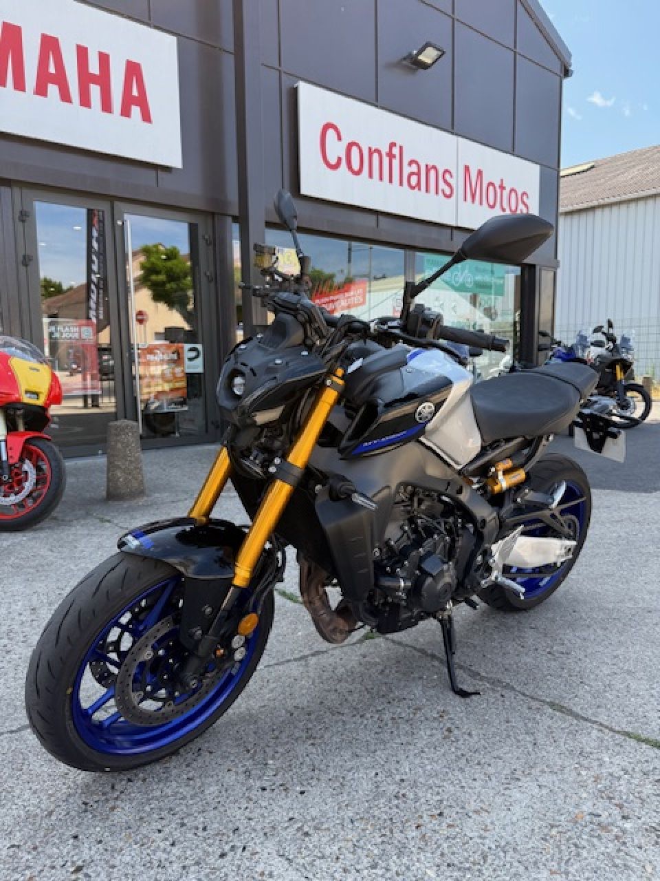 YAMAHA MT-09 SP 5