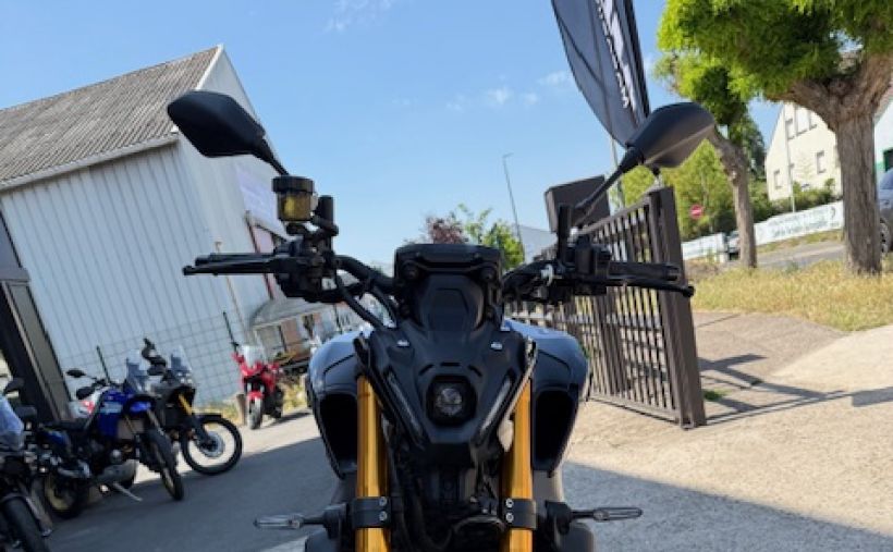YAMAHA MT-09 SP 8