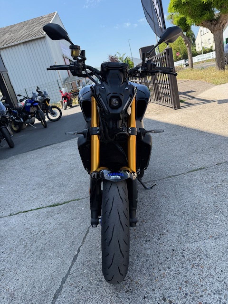 YAMAHA MT-09 SP 8