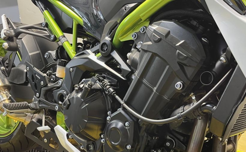 KAWASAKI Z 900 7