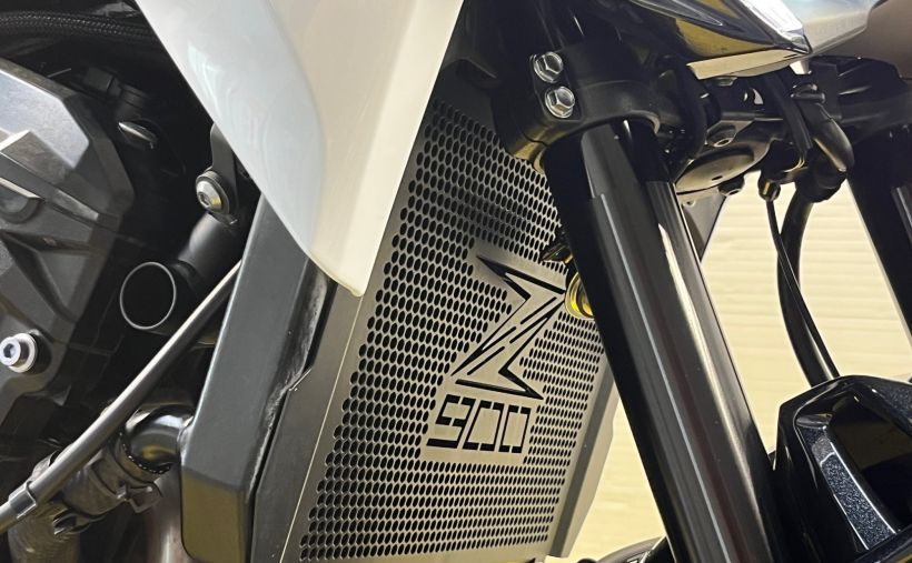 KAWASAKI Z 900 8