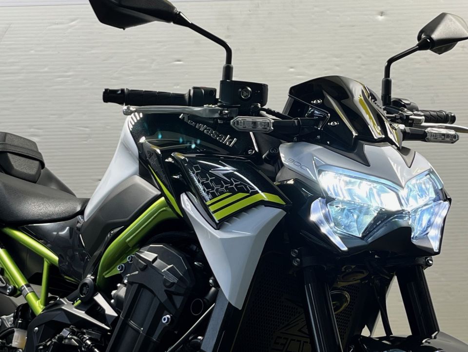 KAWASAKI Z 900 12
