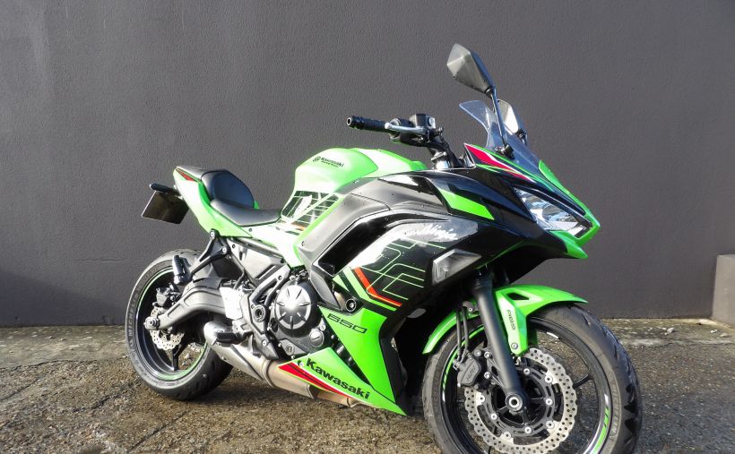 KAWASAKI NINJA 650 1