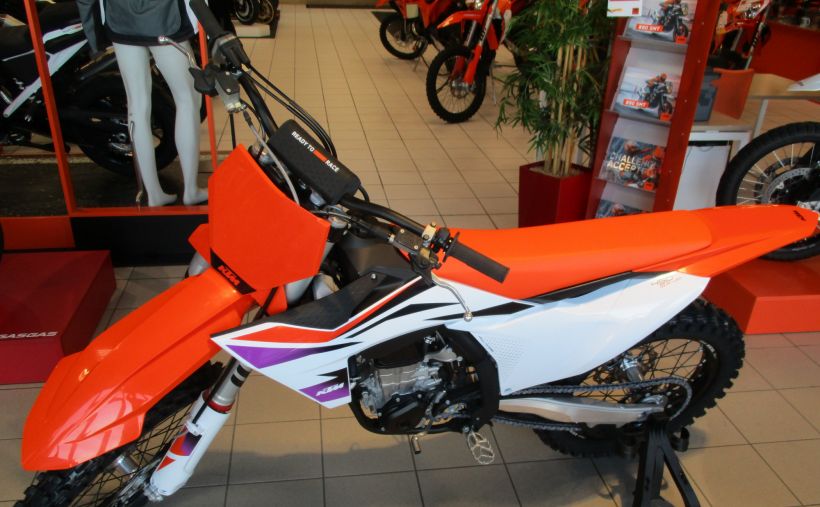 KTM 450 SX-F 9