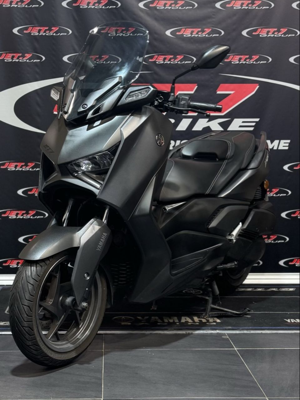 YAMAHA XMAX 300 2