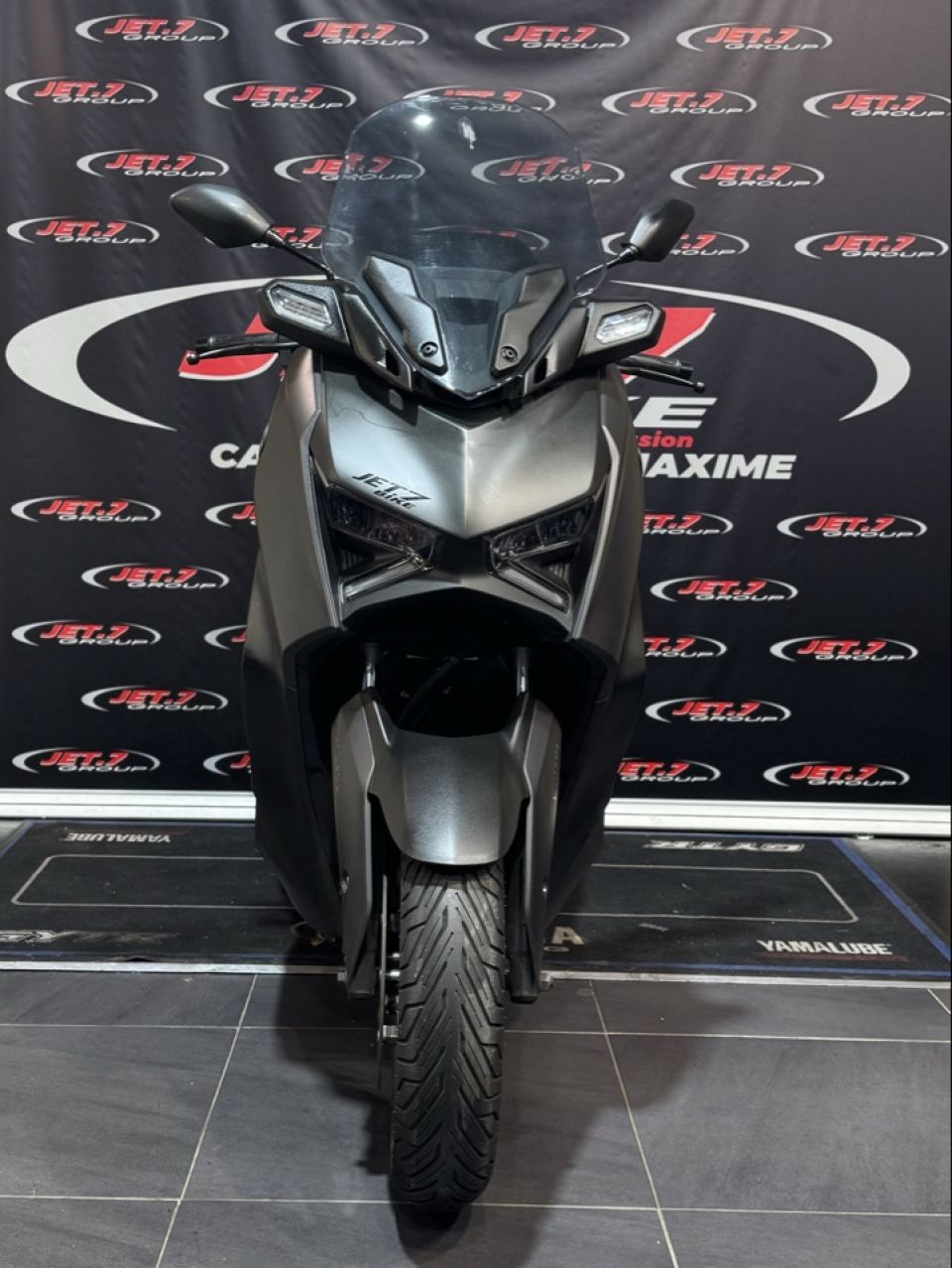 YAMAHA XMAX 300 1