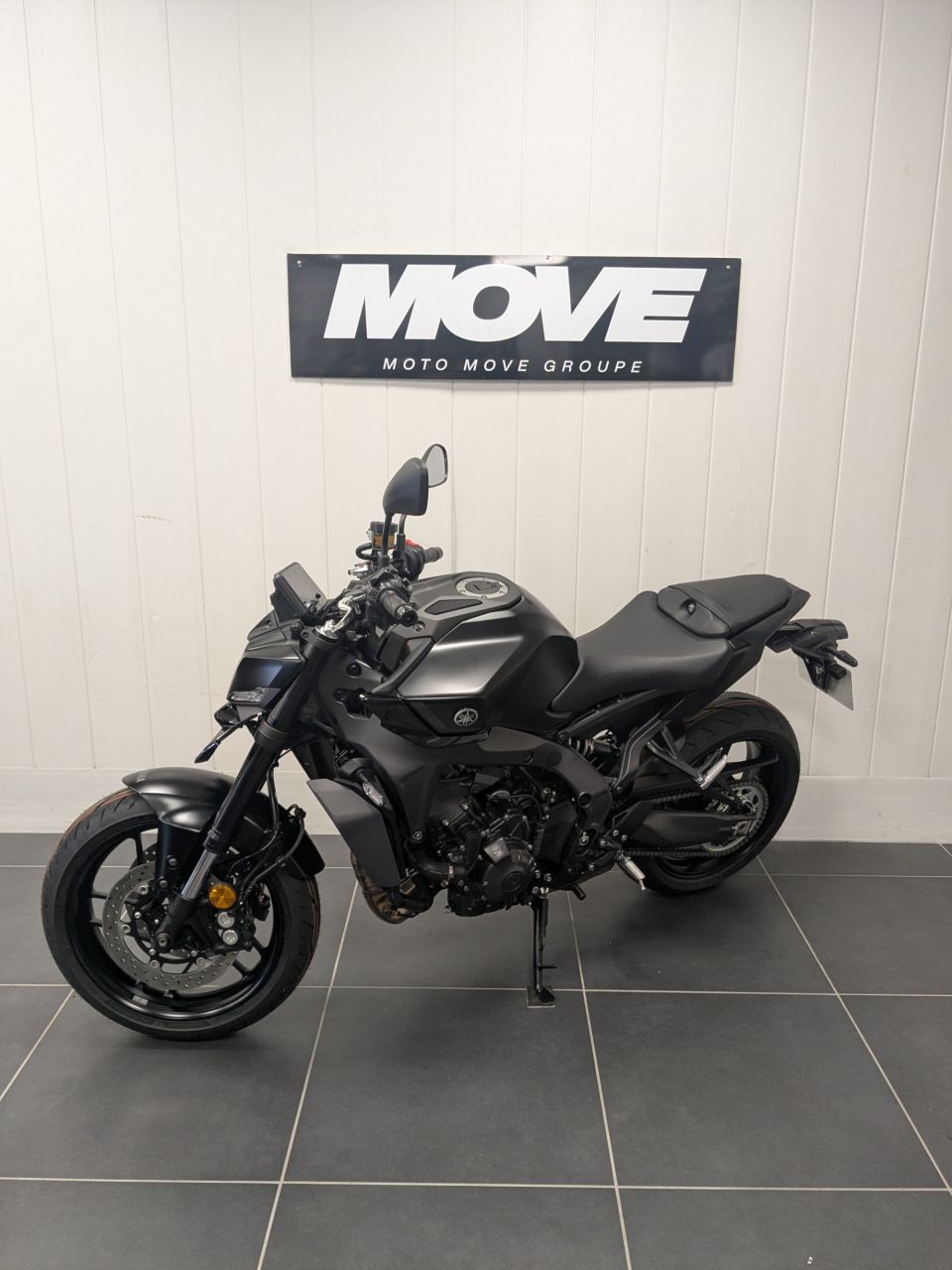 YAMAHA MT-09 3