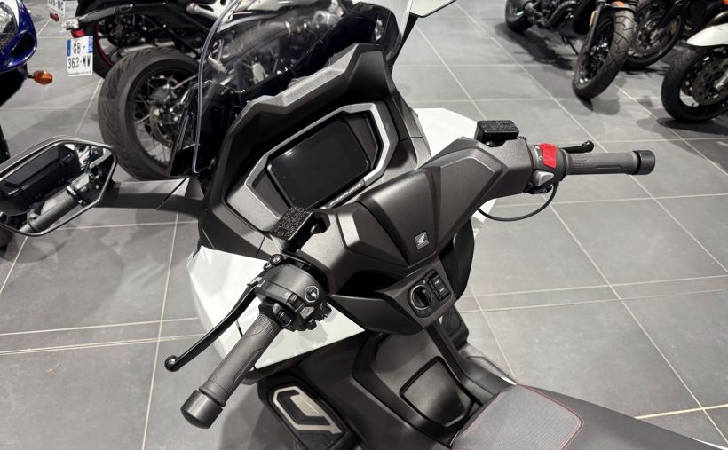 HONDA NSS FORZA 350 3